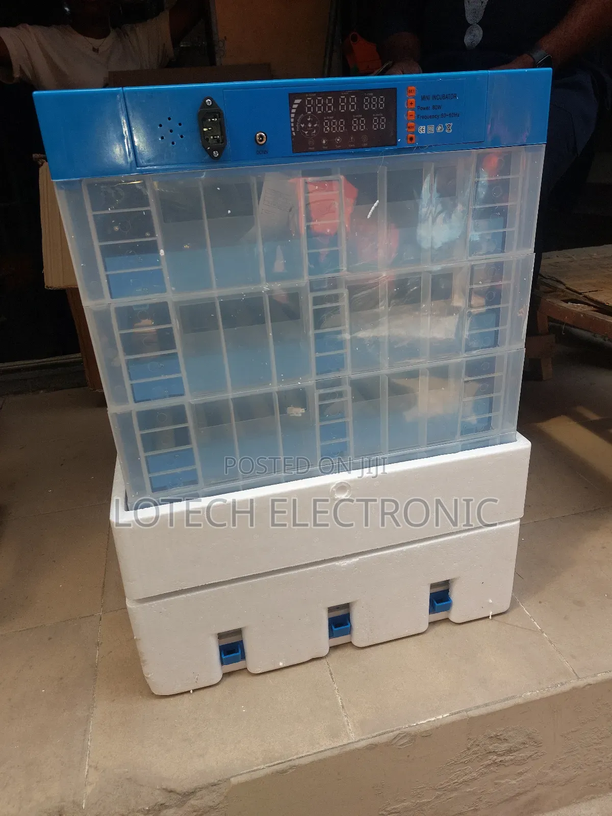 320 Eggs Digital Incubator – Automatic