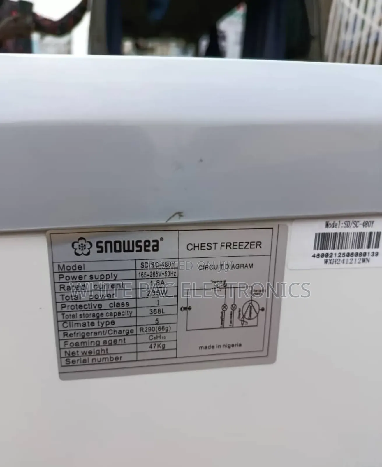 Snowsea Showcase Freezer 368 Liter  With External Complesor
