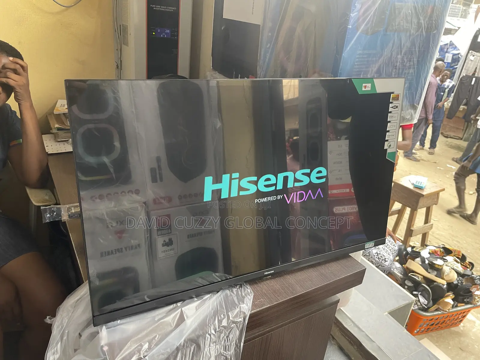 Hisense 32 Inches Smart Frameless Tv