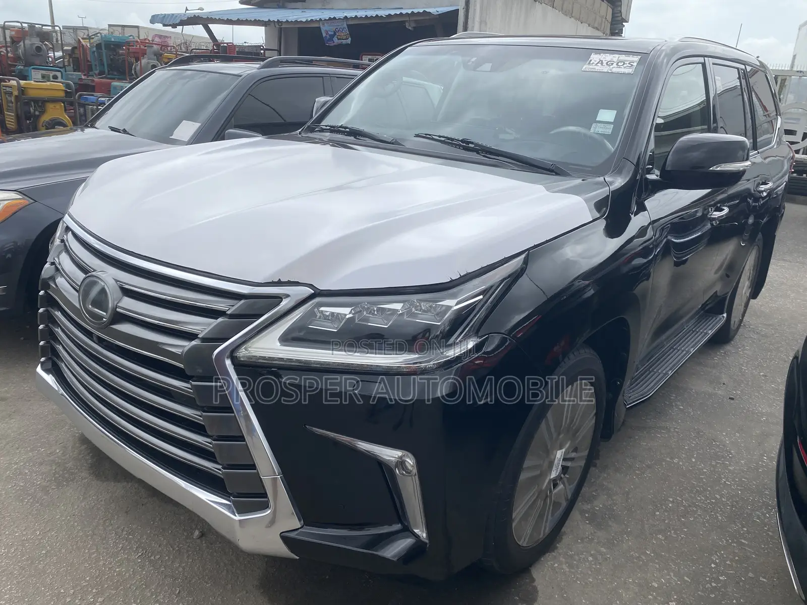 Lexus LX 570 (5 seats) AWD 2017 Black