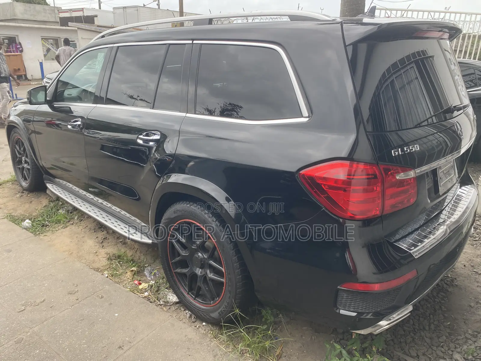 Mercedes-Benz GL-Class GL550 4MATIC 4dr SUV AWD (4.7L 8cyl Turbo 7A)