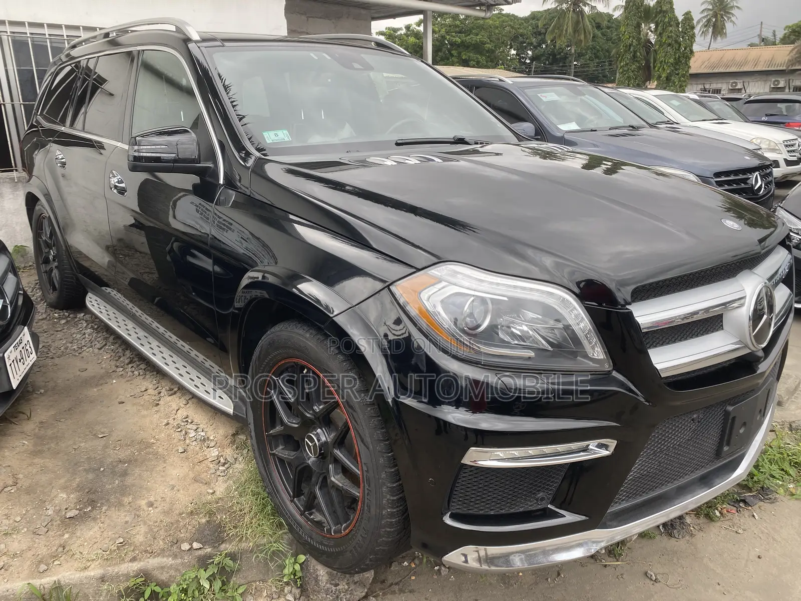 Mercedes-Benz GL-Class GL550 4MATIC 4dr SUV AWD (4.7L 8cyl Turbo 7A)