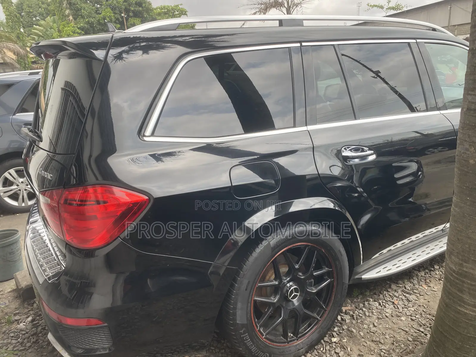 Mercedes-Benz GL-Class GL550 4MATIC 4dr SUV AWD (4.7L 8cyl Turbo 7A)