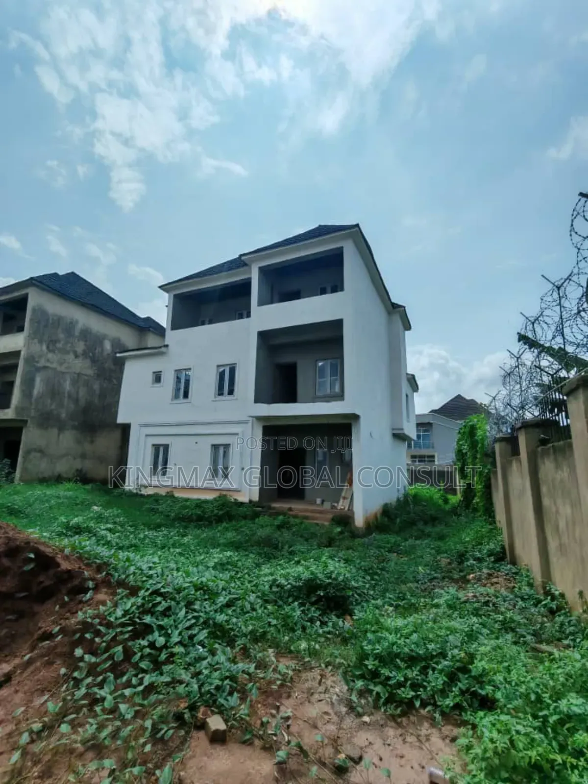 4bdrm Duplex in Mabushi Abuja for sale