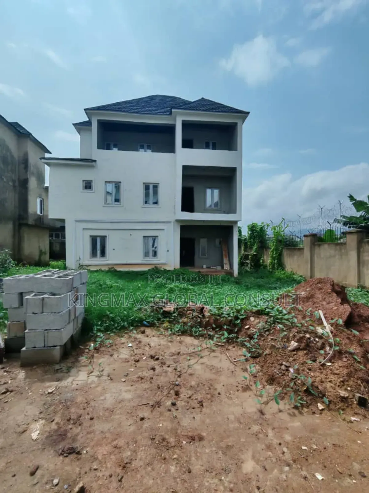 4bdrm Duplex in Mabushi Abuja for sale