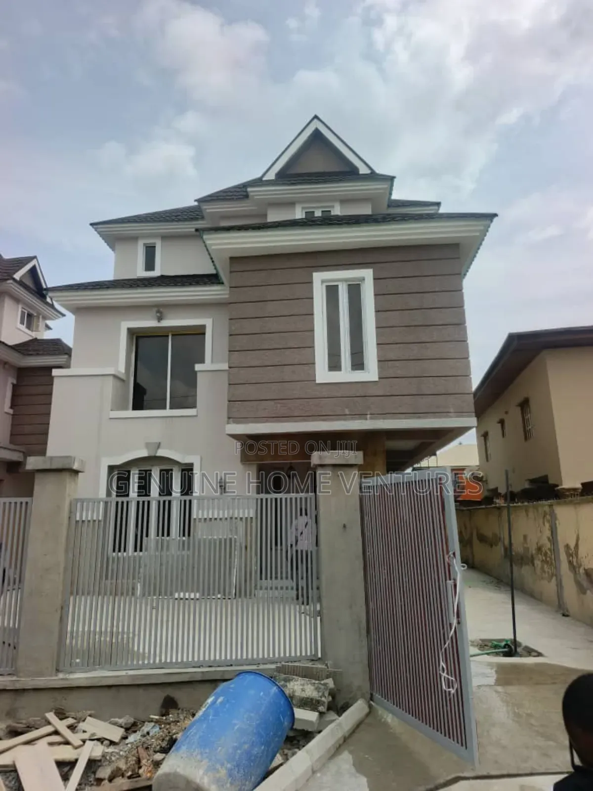 4bdrm Duplex in New Oko Oba for sale