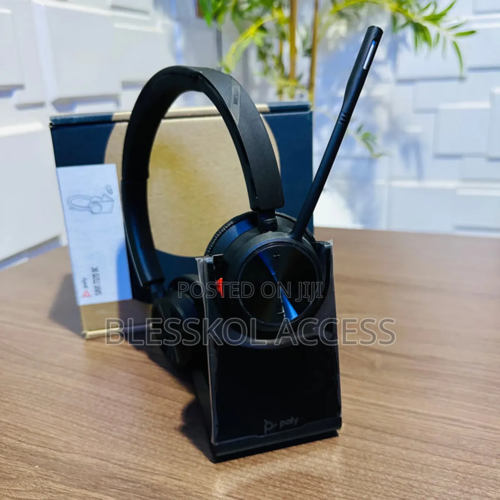 Poly Savi 7320 Uc Wireless Dect Headset