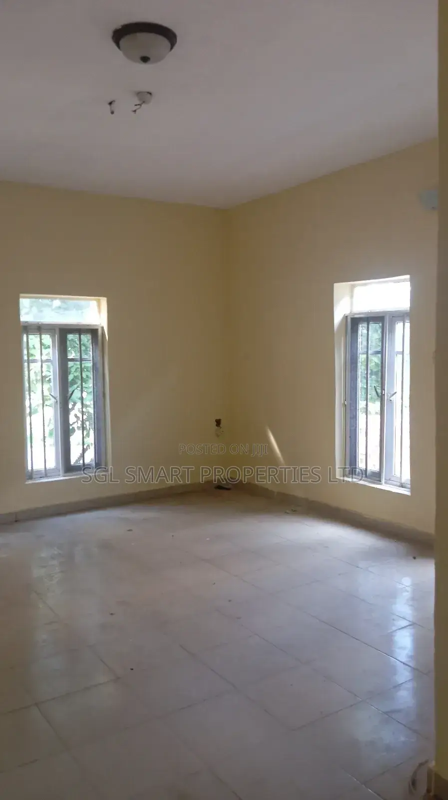 3bdrm Apartment in Commissioner Quoters, Awka for rent