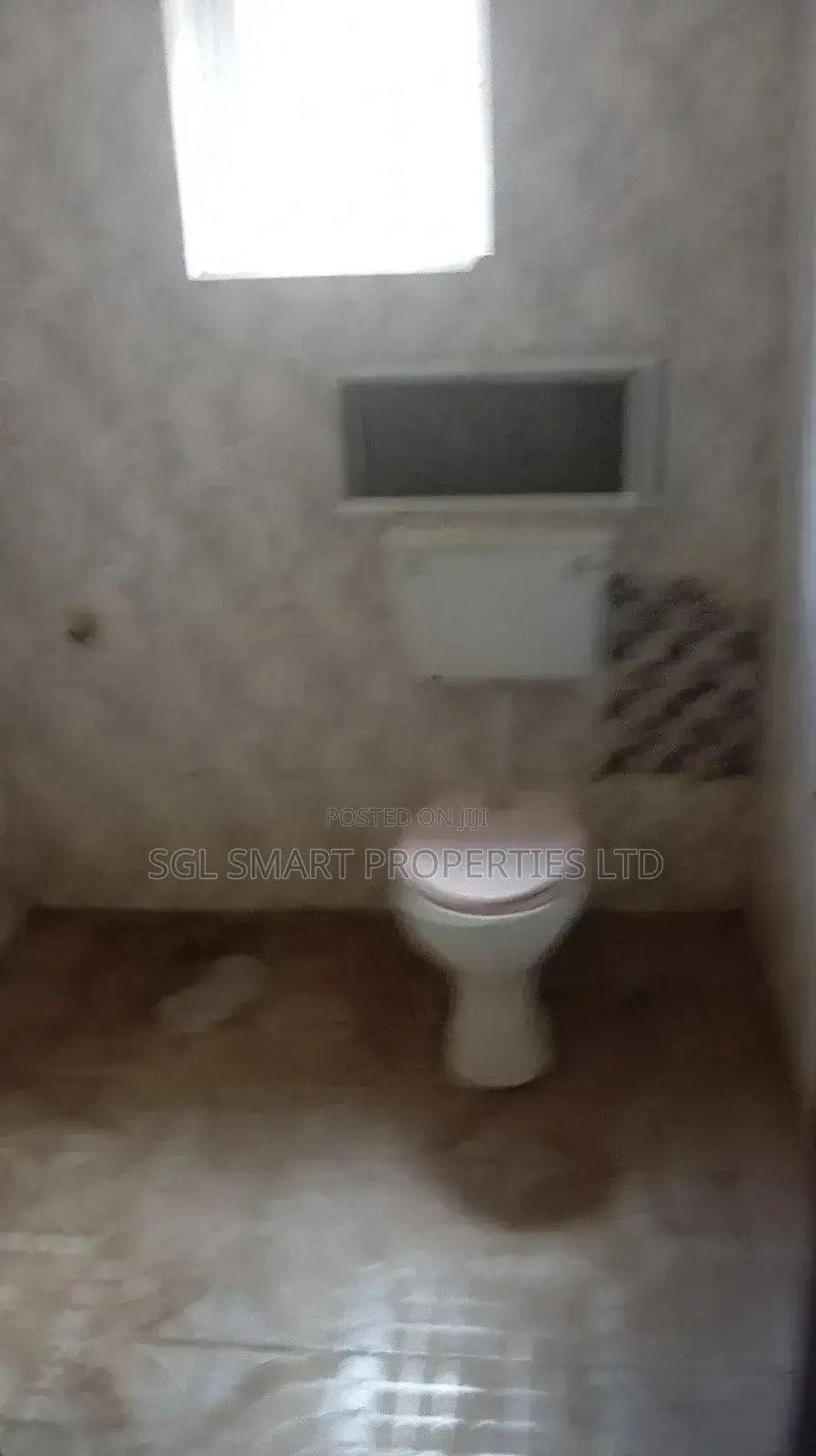 3bdrm Apartment in Commissioner Quoters, Awka for rent