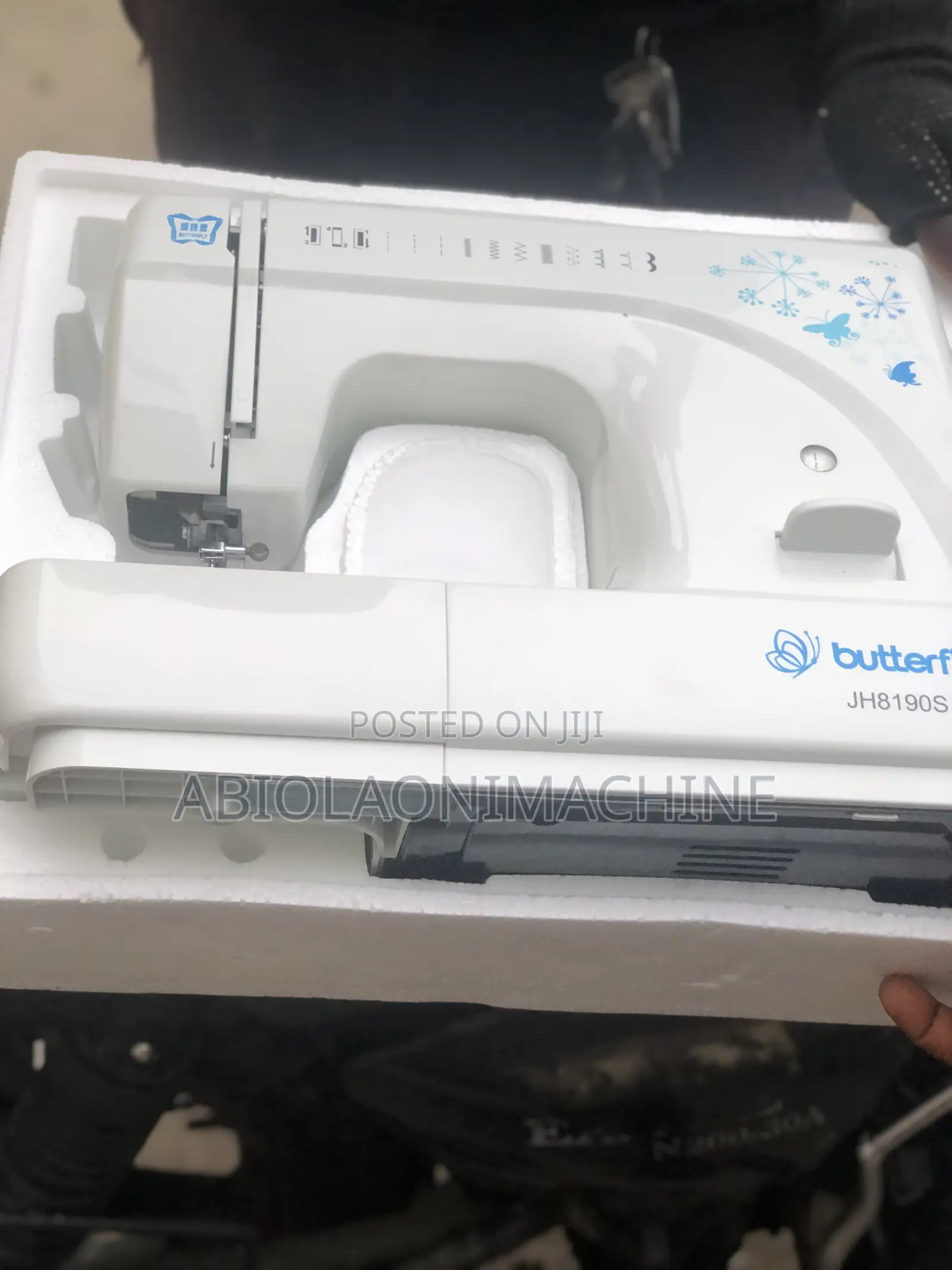 Butterfly Multifunctional Zigzag Sewing Machine Jh8190s