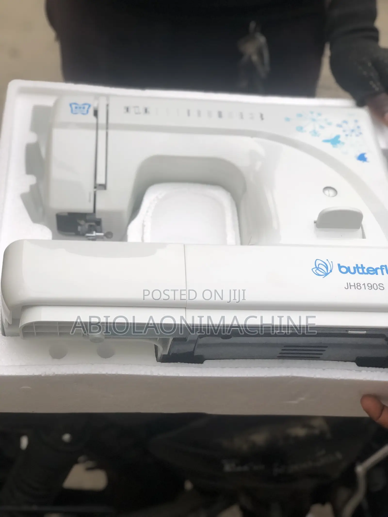 Butterfly Multifunctional Zigzag Sewing Machine Jh8190s