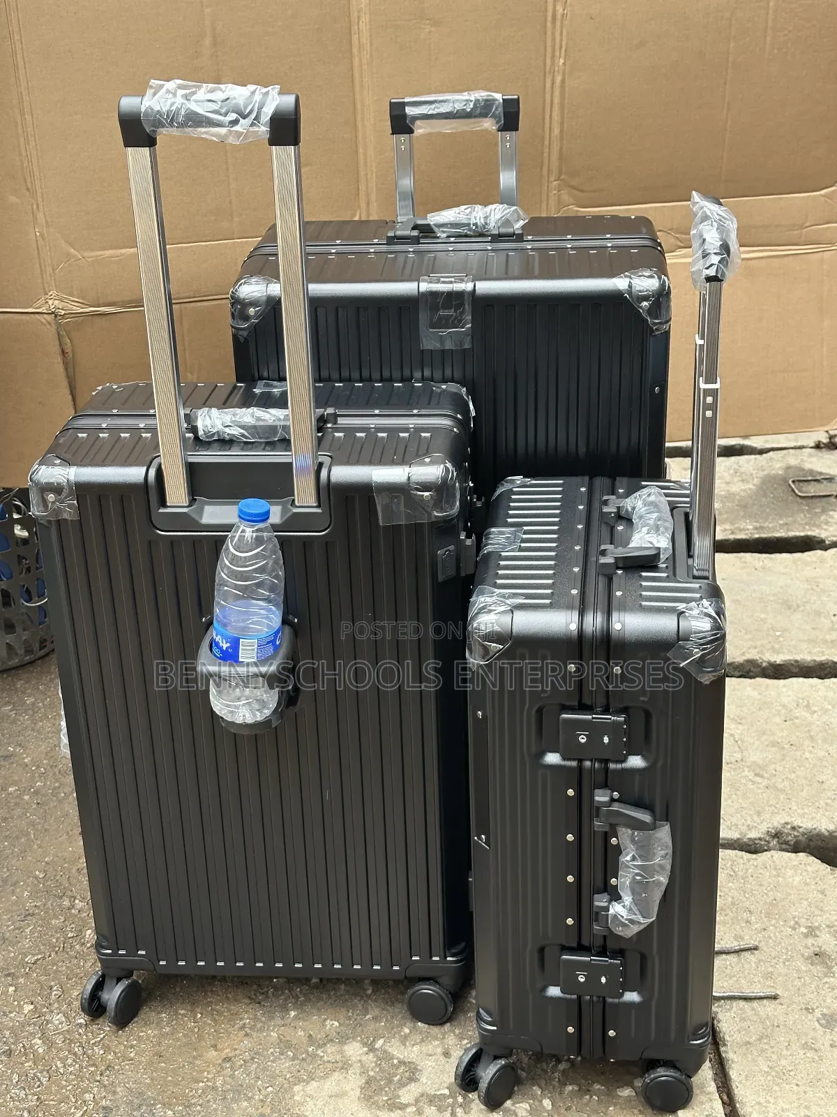 Set of 3 Extra Large Sizes Aluminium Travelling Luggage Boxs