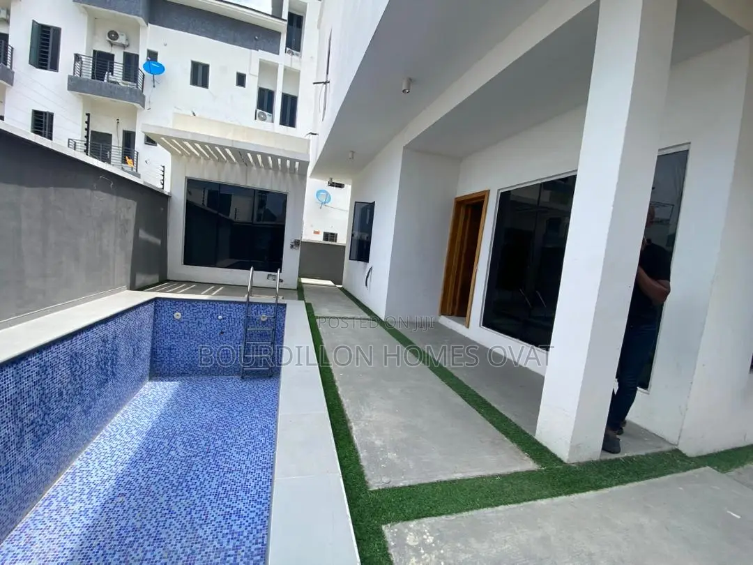 4bdrm Duplex in Lekki for sale