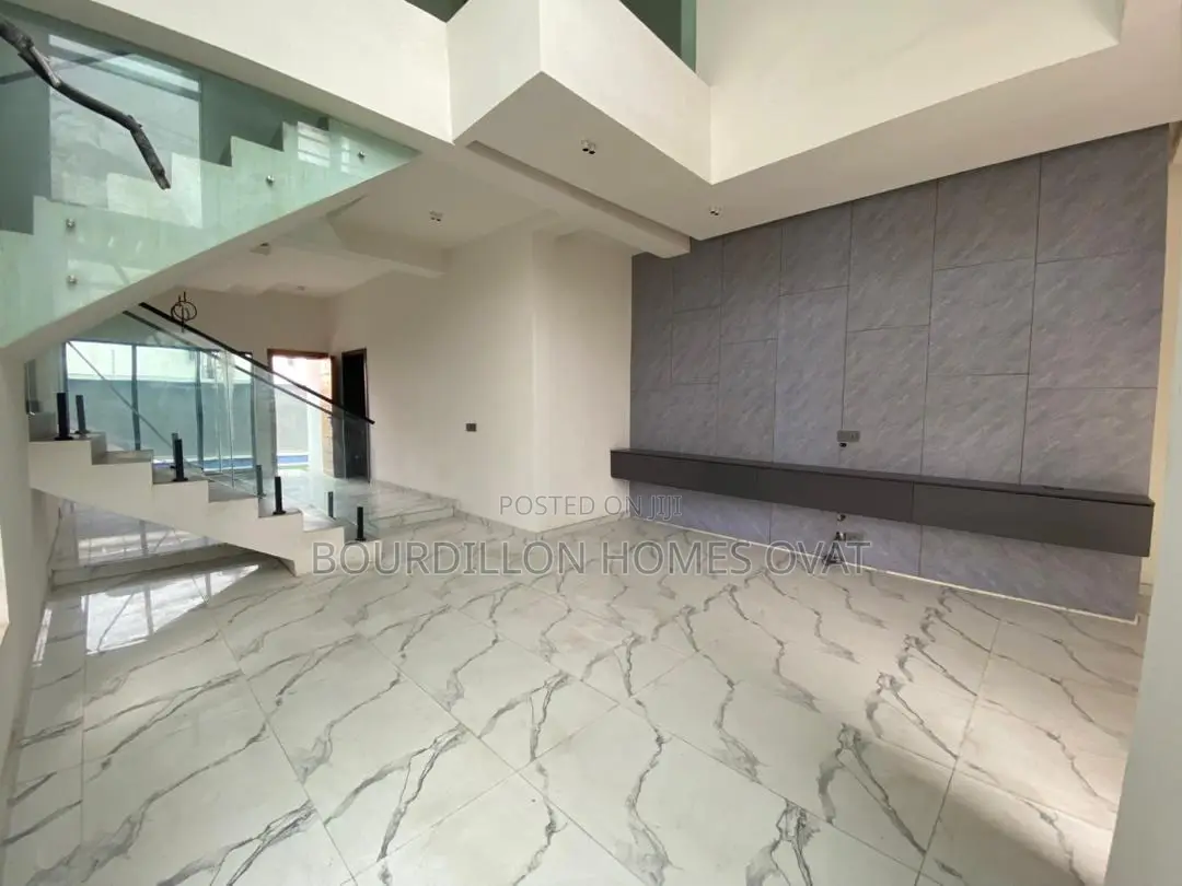4bdrm Duplex in Lekki for sale