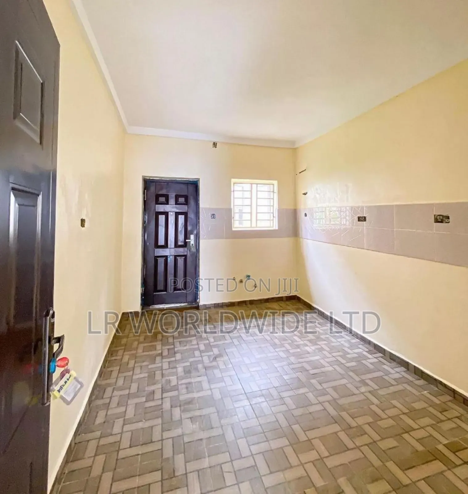 4bdrm Duplex in Brains And Hammers, Life Camp for sale
