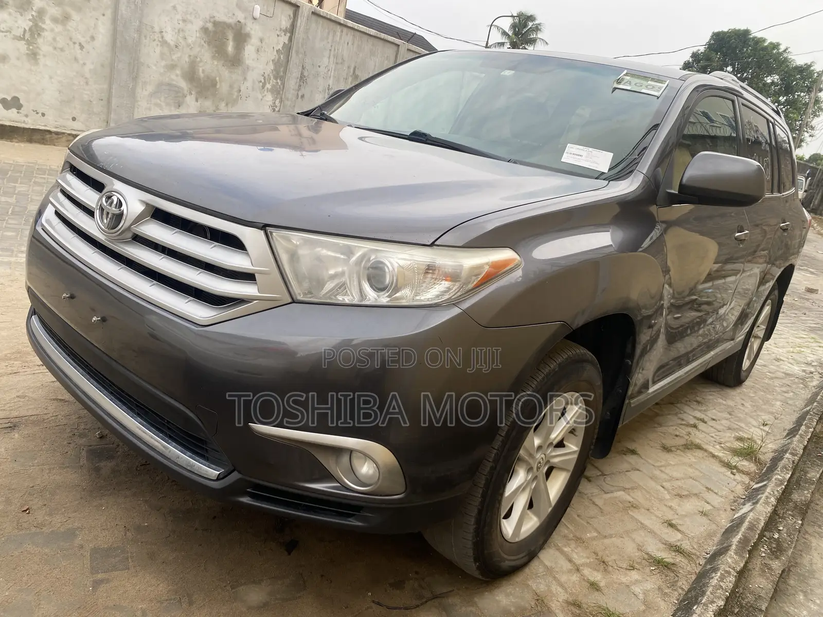 Toyota Highlander SE 2012 Gray