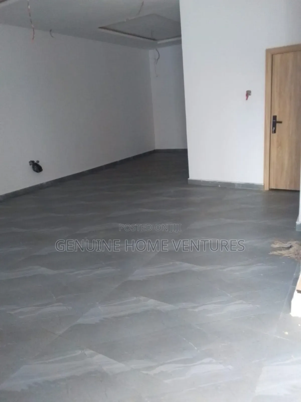 4bdrm Duplex in Arowojobe Estate for sale