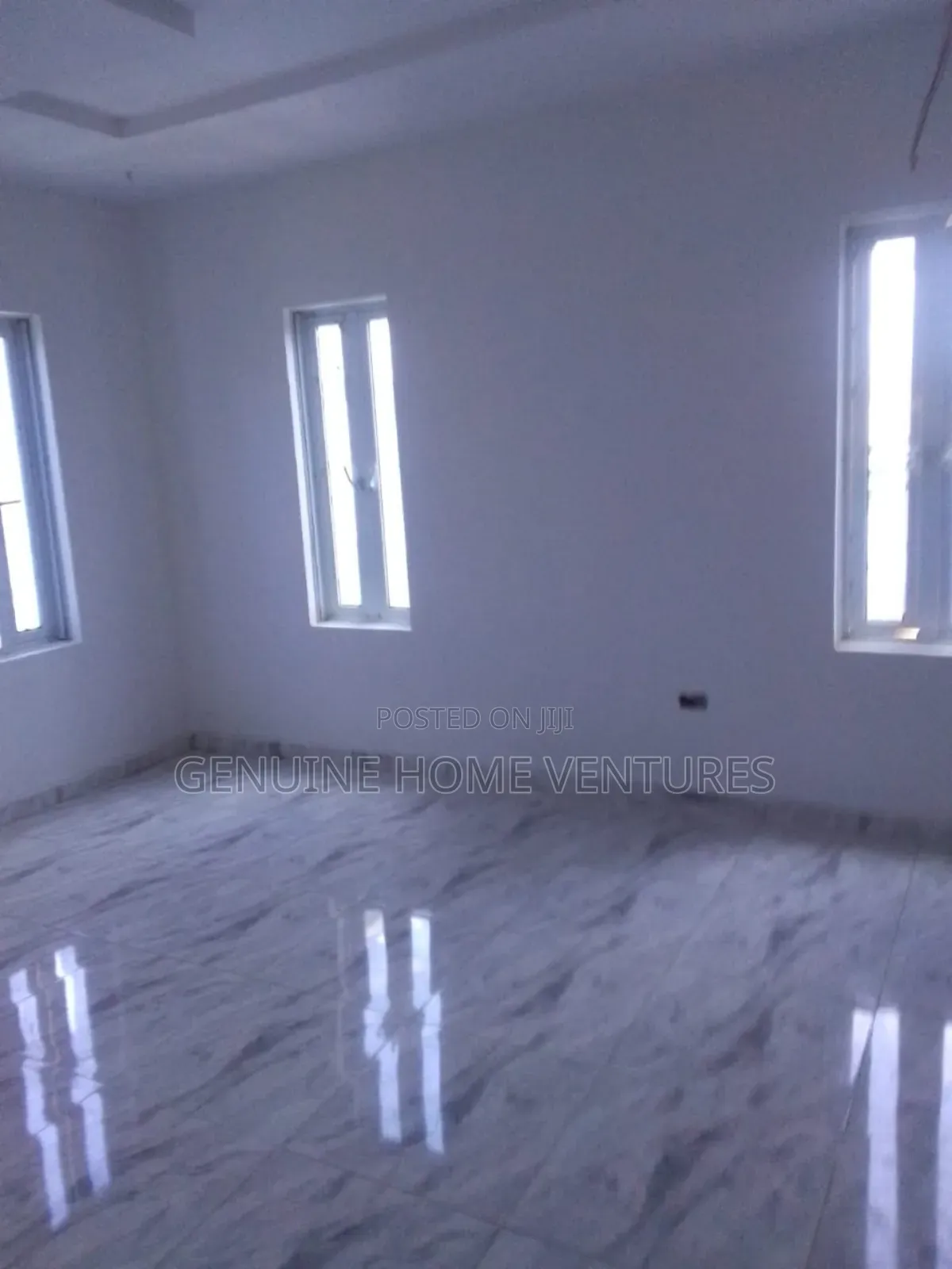 4bdrm Duplex in Arowojobe Estate for sale