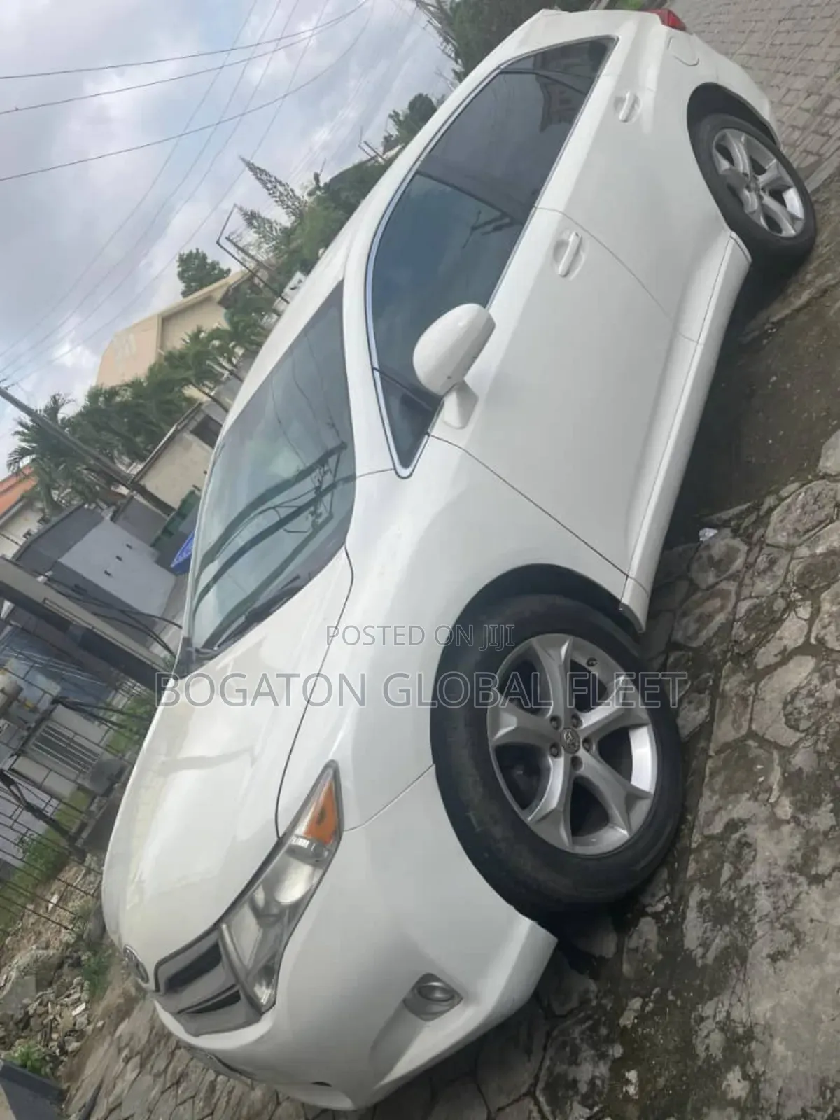 Toyota Venza for Rent (Self-Drive)