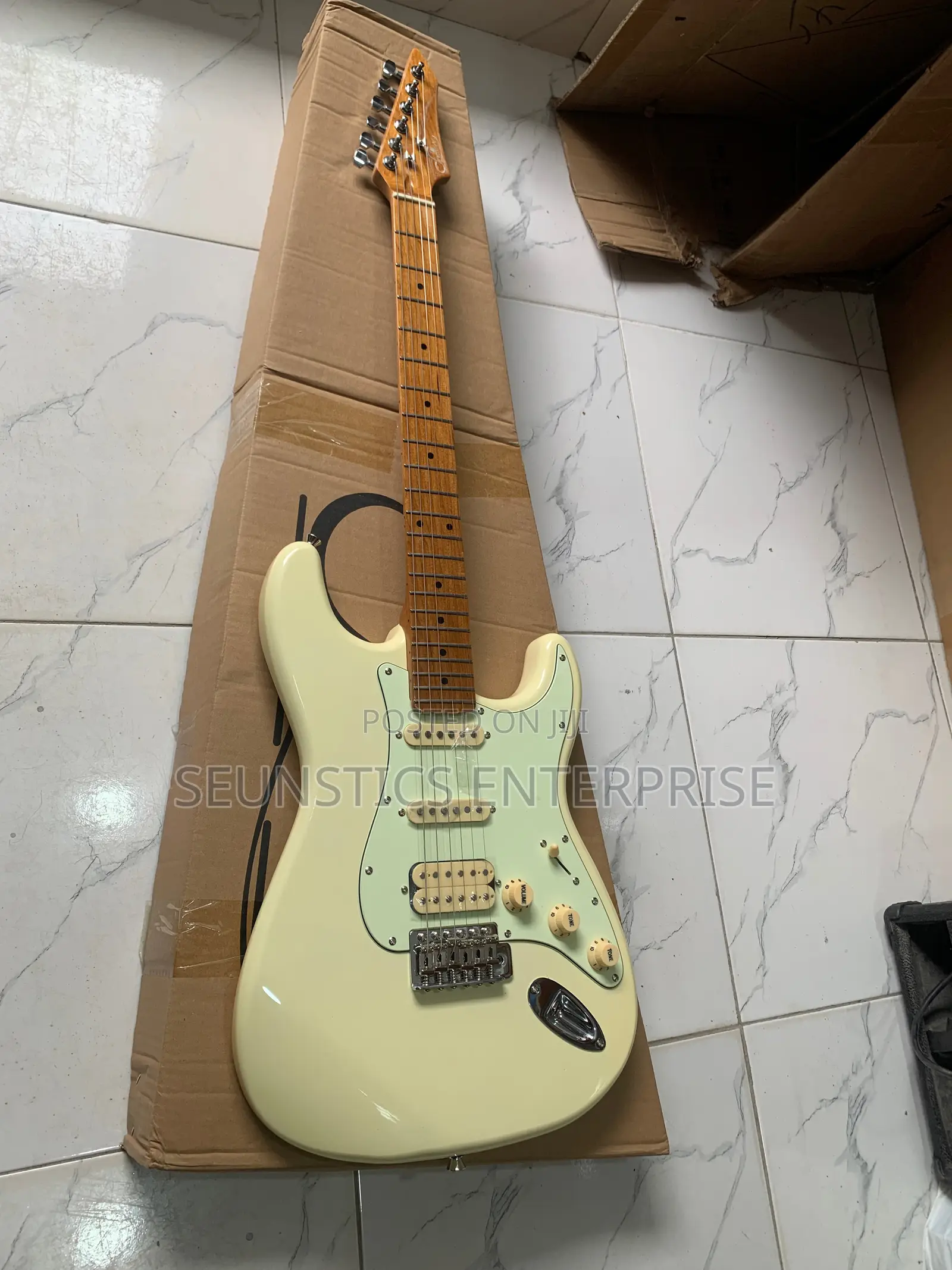 Quality Sevillana Stratocaster Lead Guitar