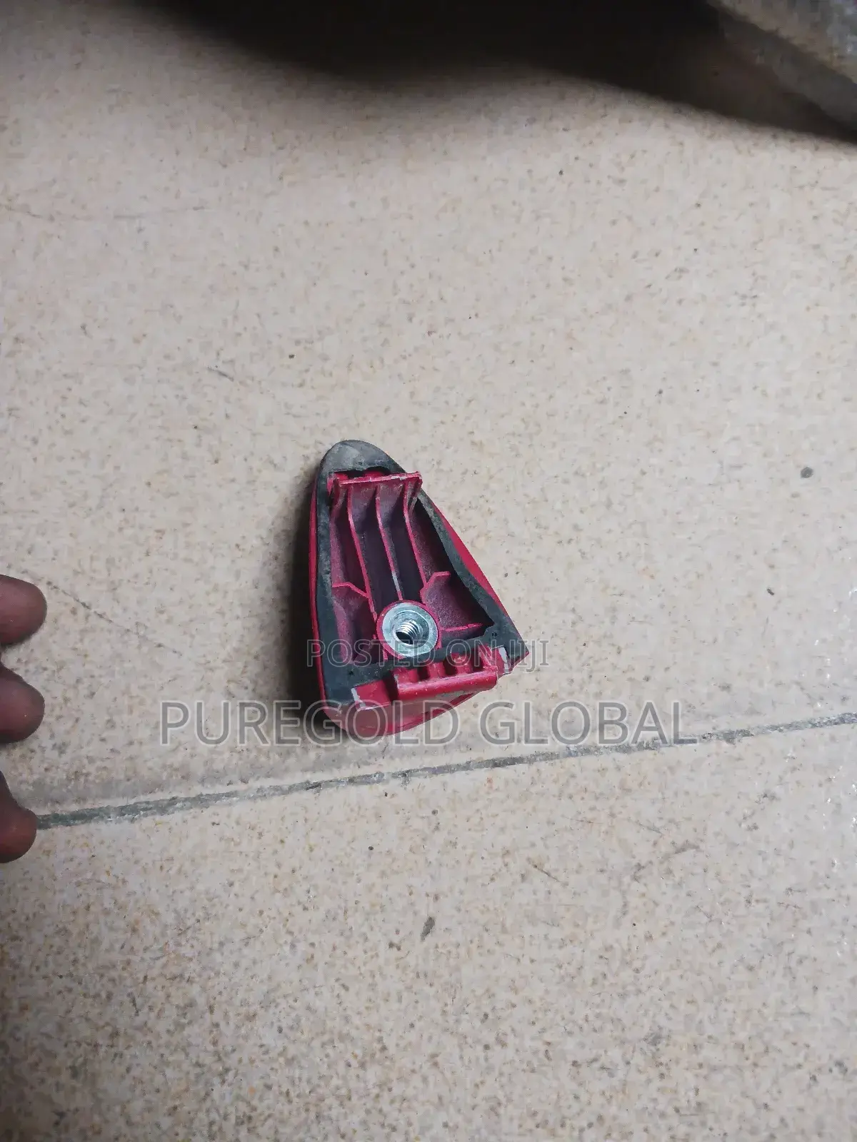 Accent 2011 Door Key Knob