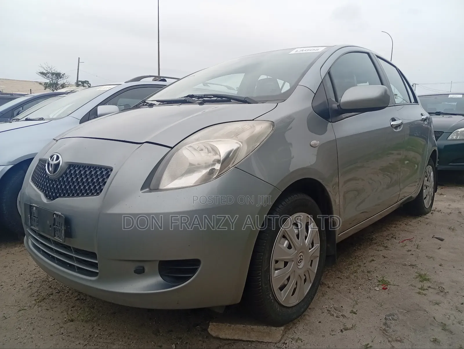 Toyota Yaris Base Hatchback 5dr 2010 Green