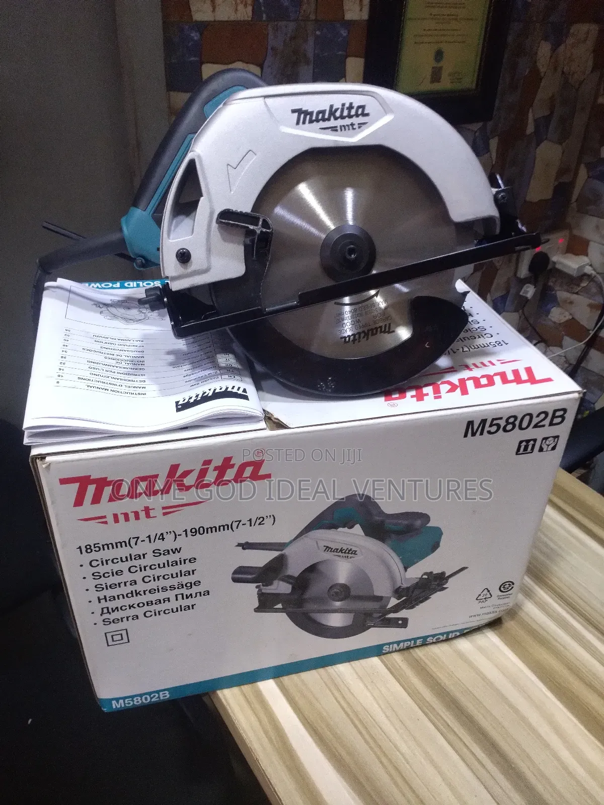 Makita Hs7600 Circular Saw. Powerful Performance:
