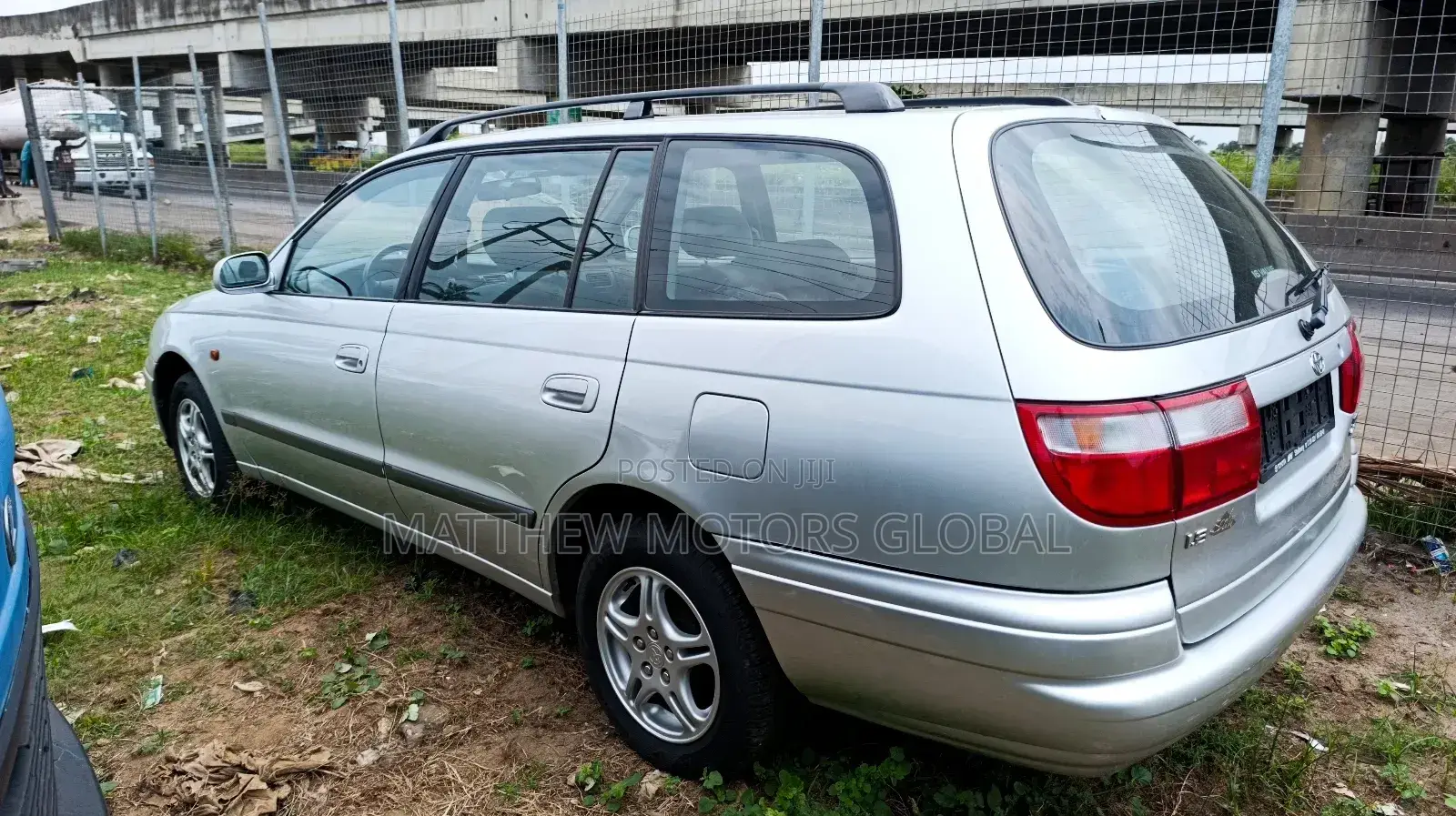 Toyota Carina 2000 Silver