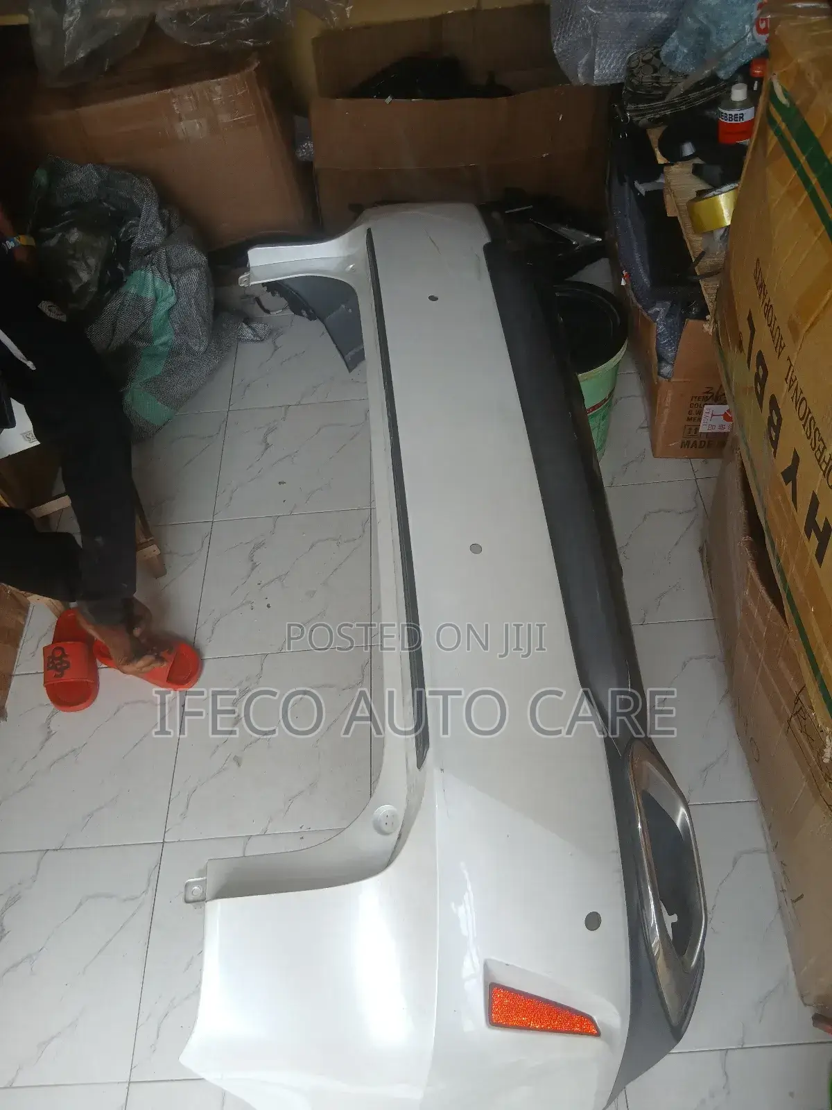 Complete Back Bumper Rx 350 2018 Available