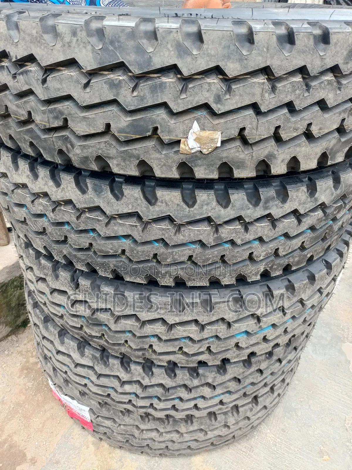11/R22.5 Aulice Tire