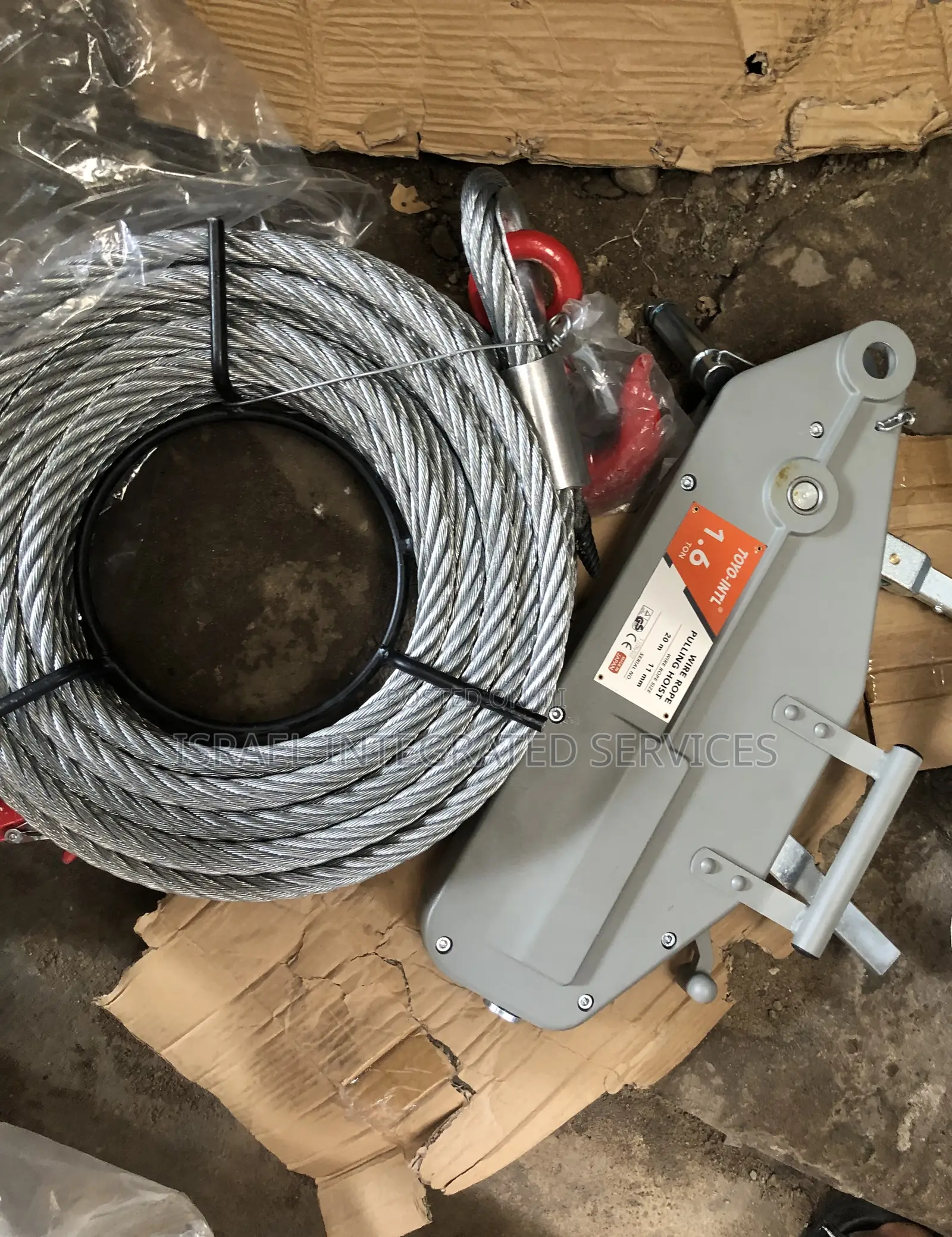 Toyo-Intl Wire Rope Pulling Hoist With 20 Meters Wire Rope