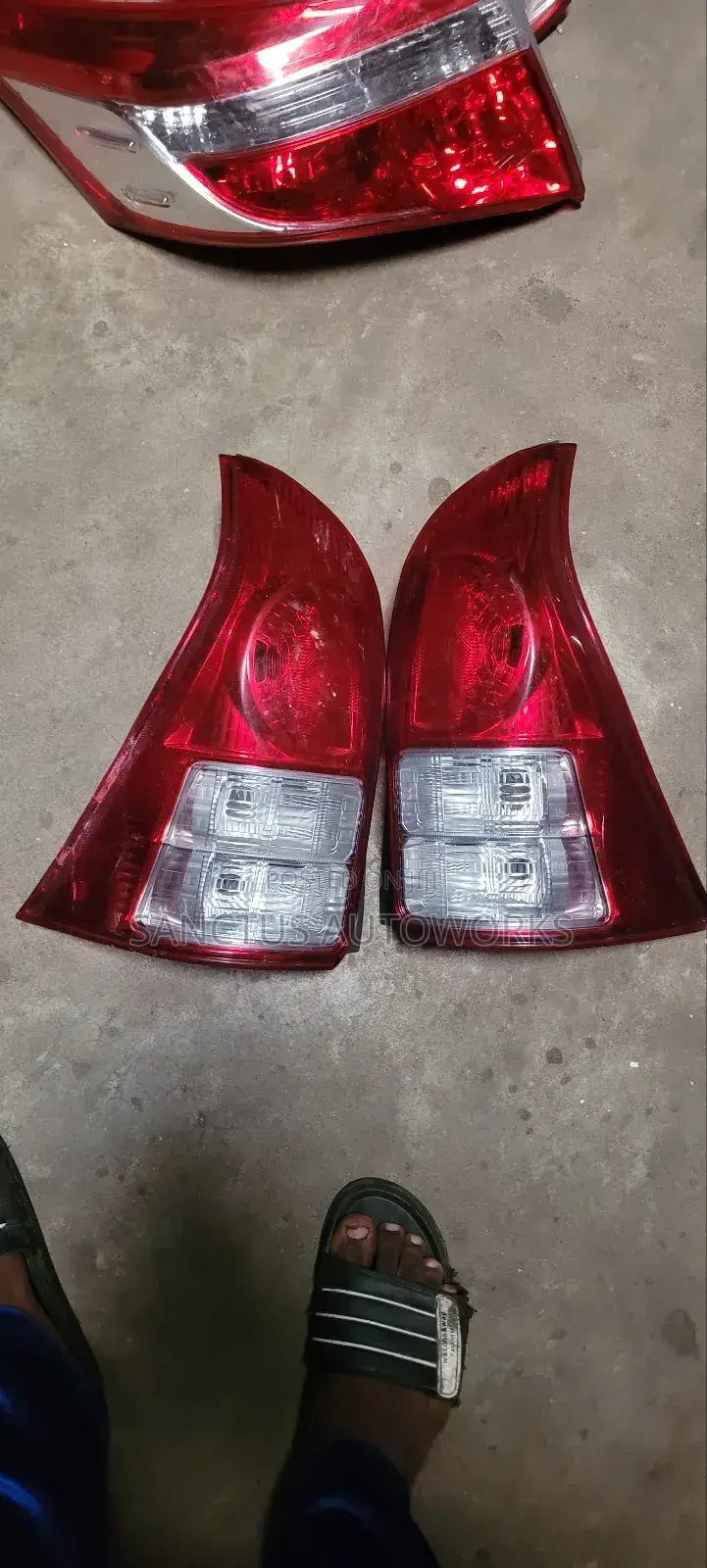 Rear Light Avanza 2012