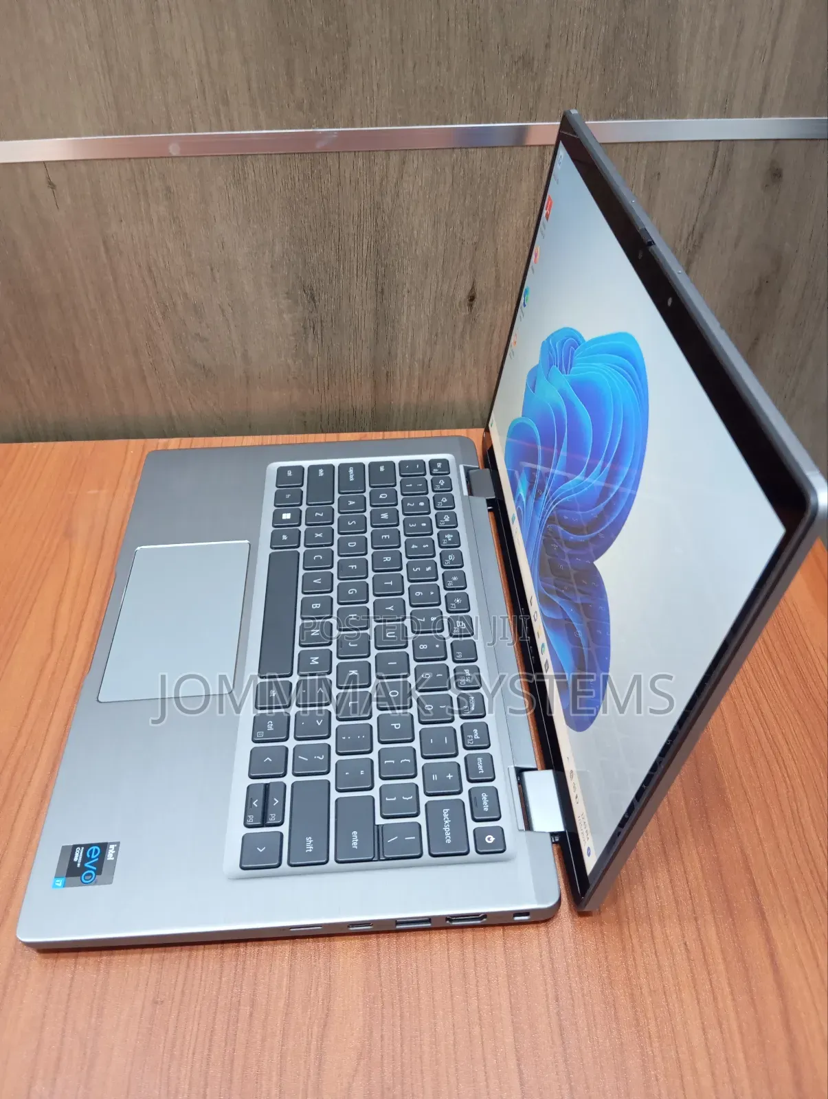 Laptop Dell Latitude 7320 16GB Intel Core i7 SSD 512GB