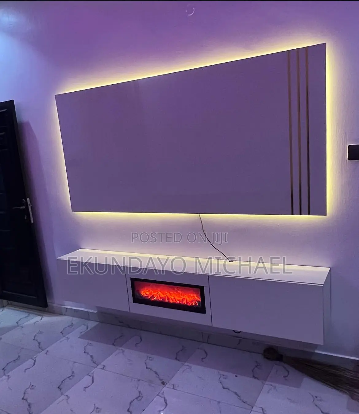 Tv Console / Tv Stand / Tv Shelf