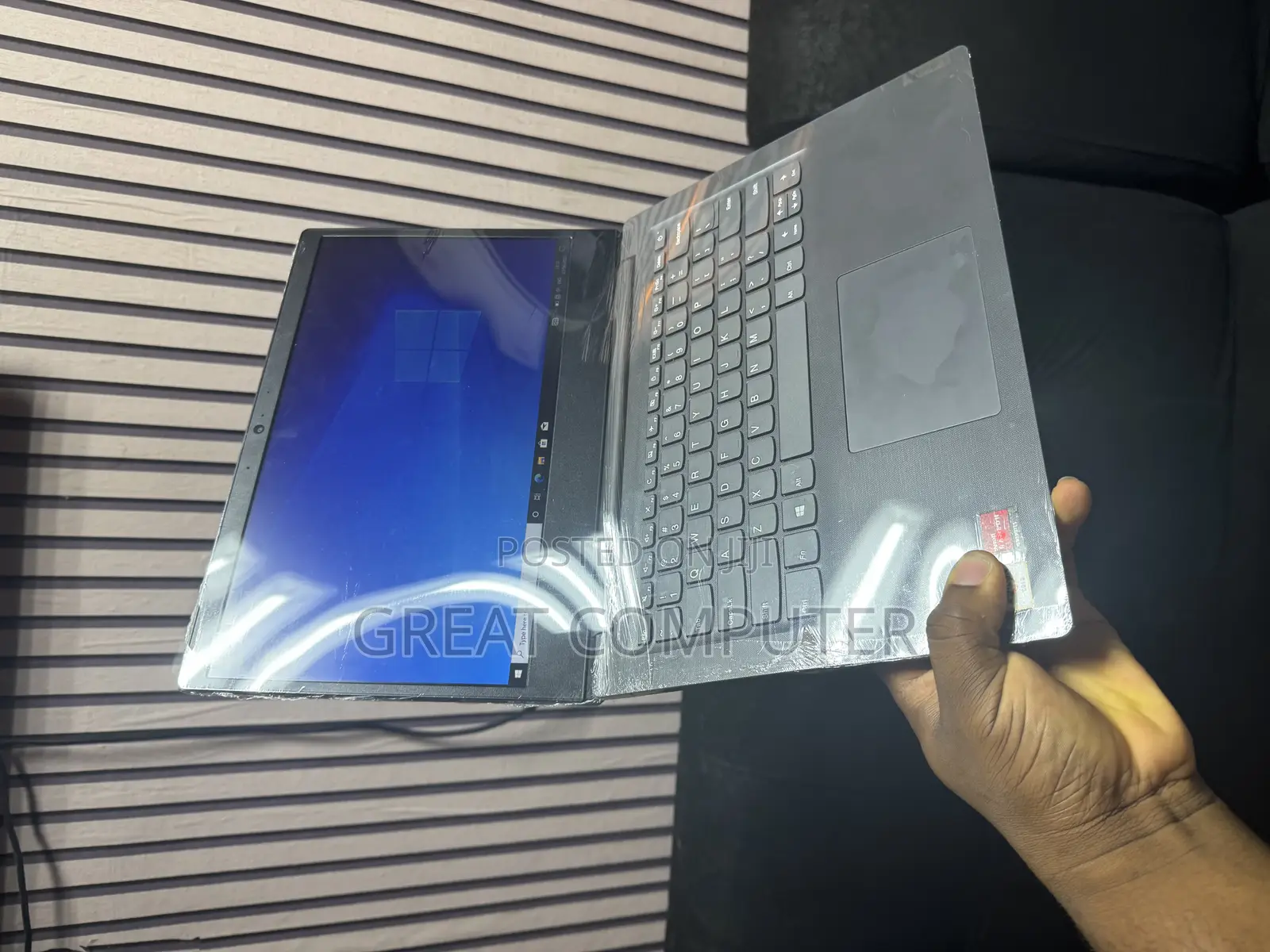 New Laptop Lenovo V145 12GB AMD Ryzen 5 HDD 500GB
