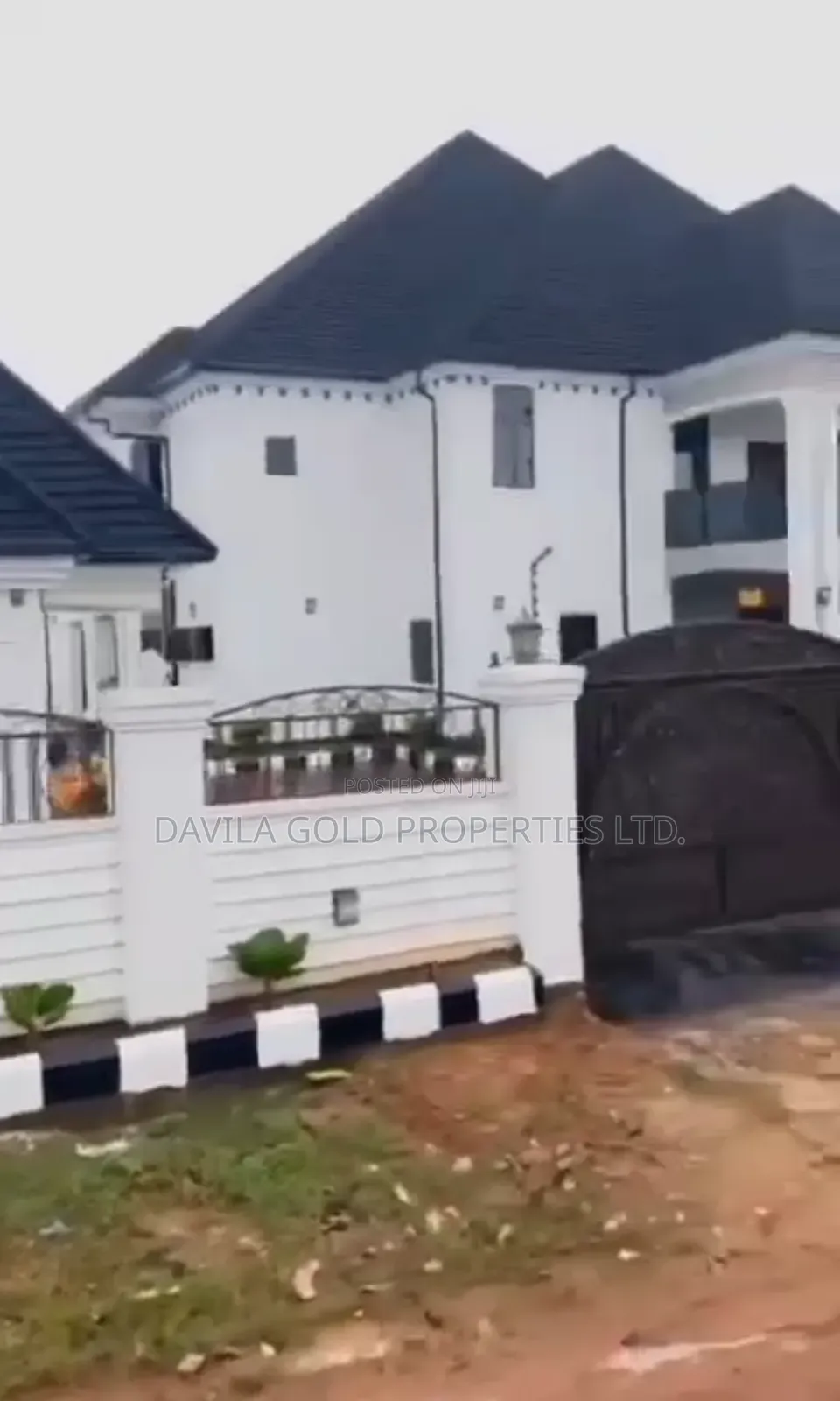 6bdrm Duplex in Benin City for sale