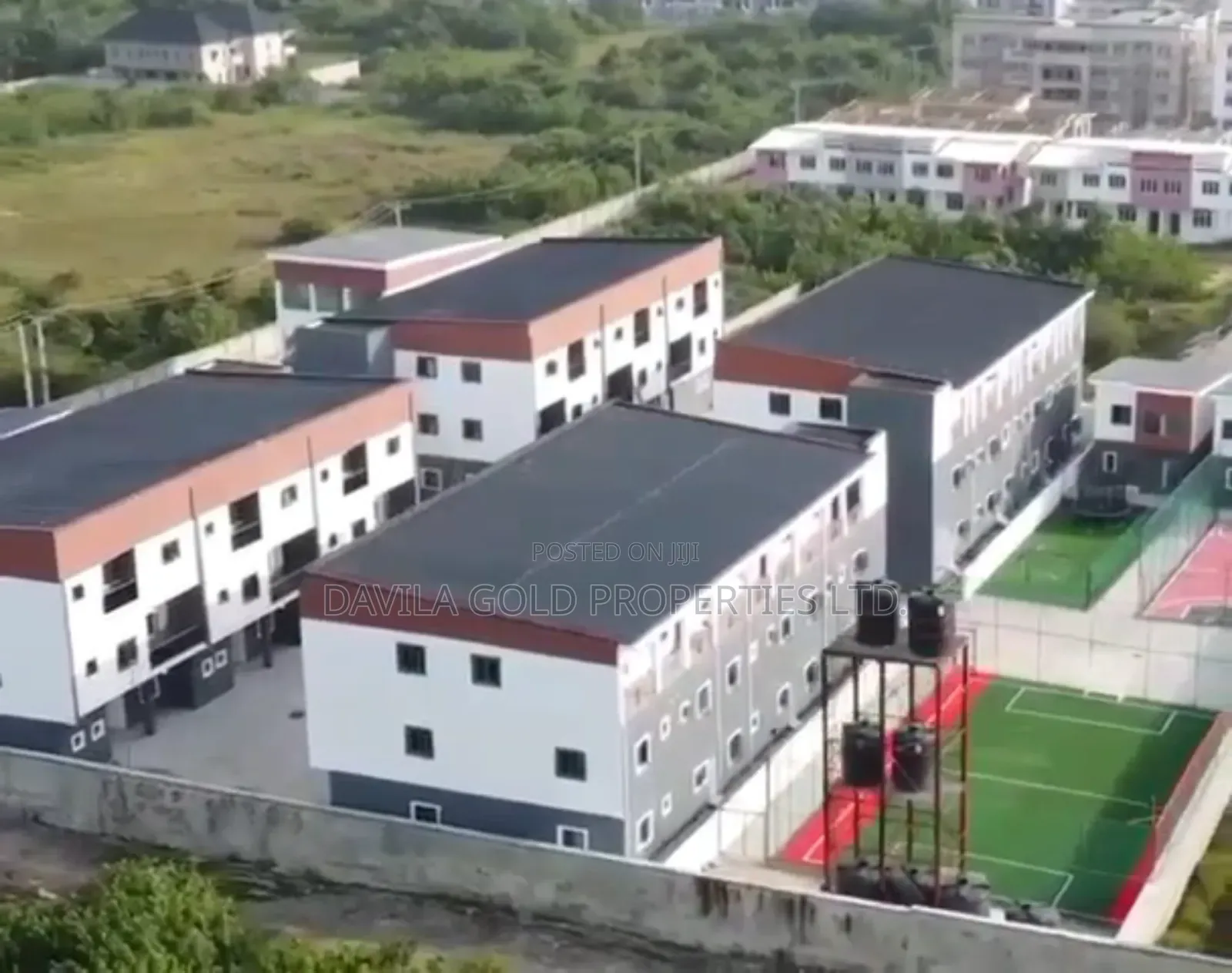20bdrm Apartment in Lekki for sale