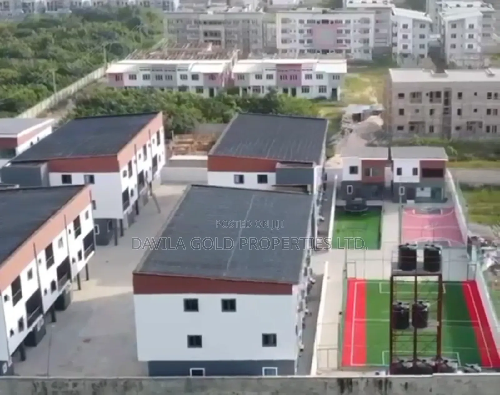 20bdrm Apartment in Lekki for sale