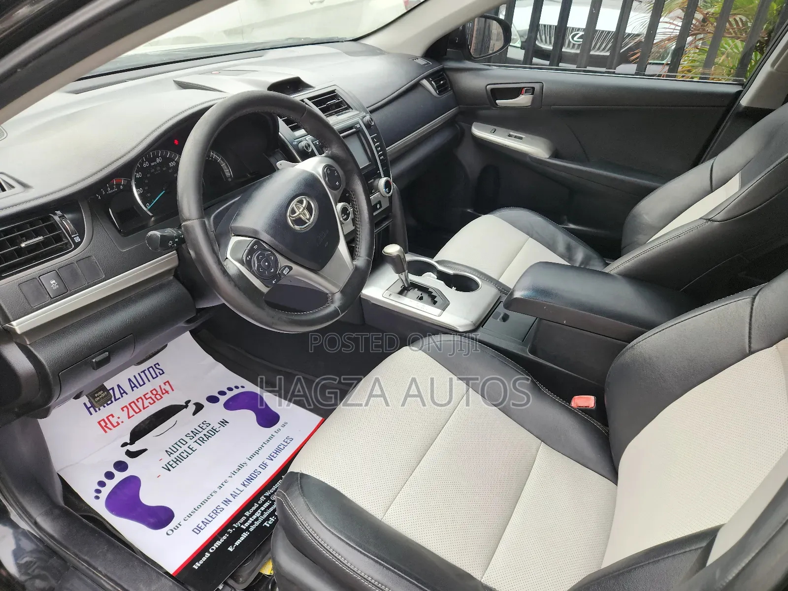 Toyota Camry SE V6 4dr Sedan (3.5L 6cyl 6A) 2013 Black