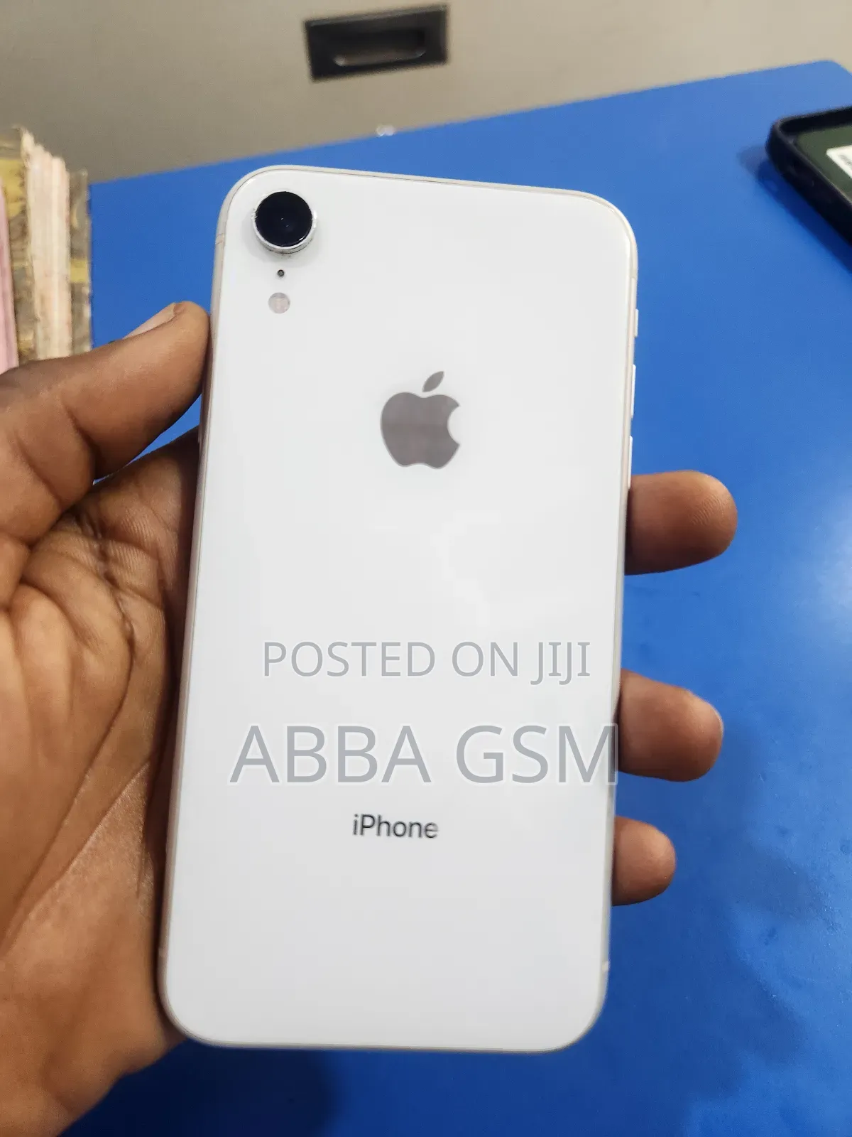 Apple iPhone XR 64 GB White