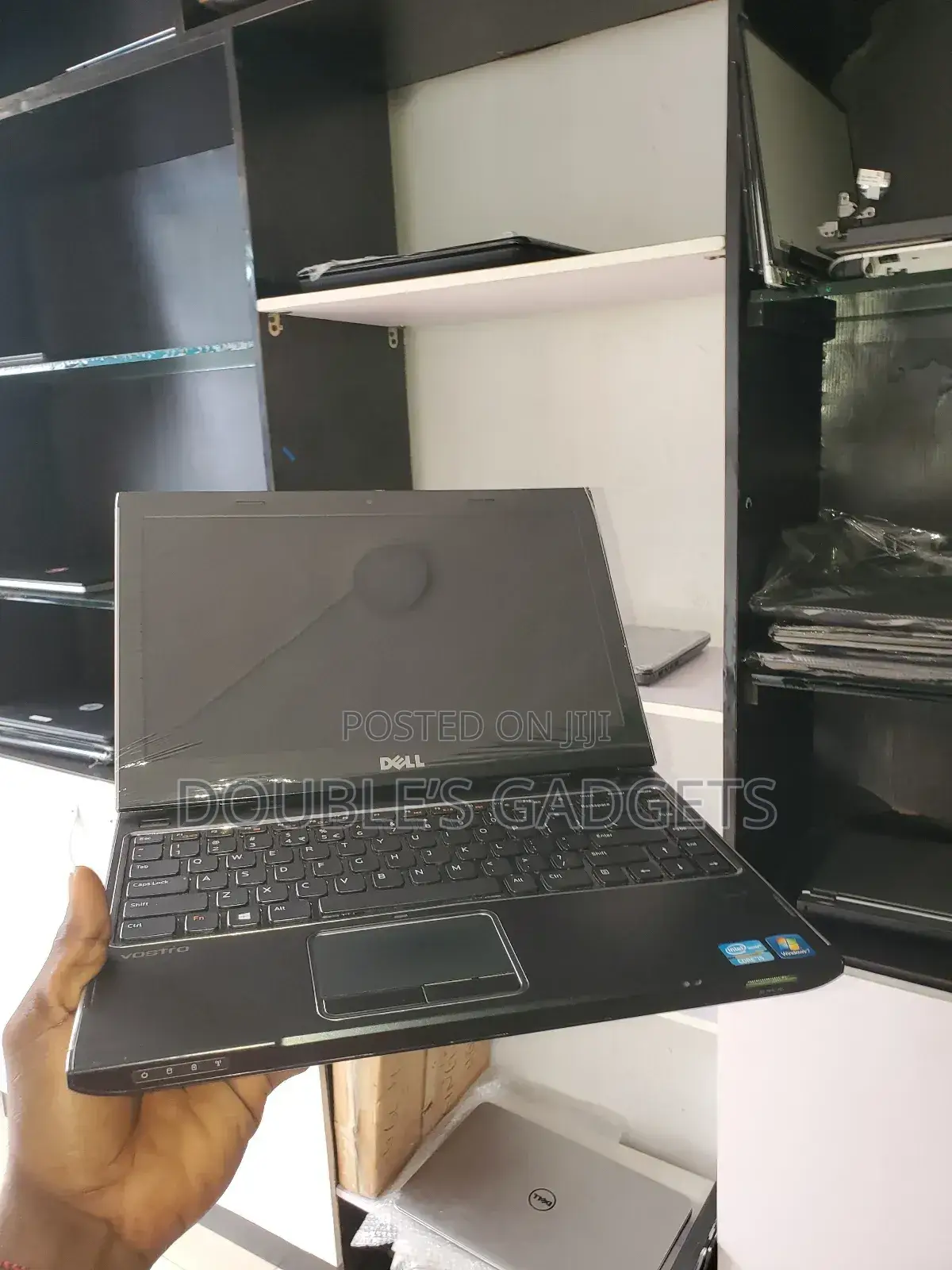 Laptop Dell Vostro 3300 4GB Intel Core I5 HDD 320GB