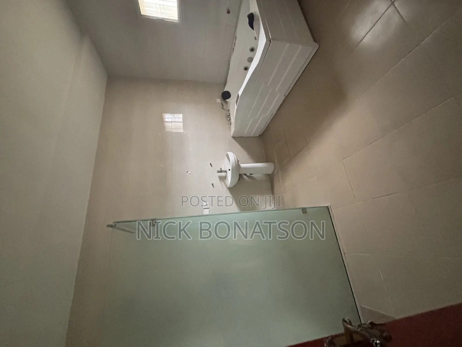 3bdrm Duplex in Jahi Gilmore for rent