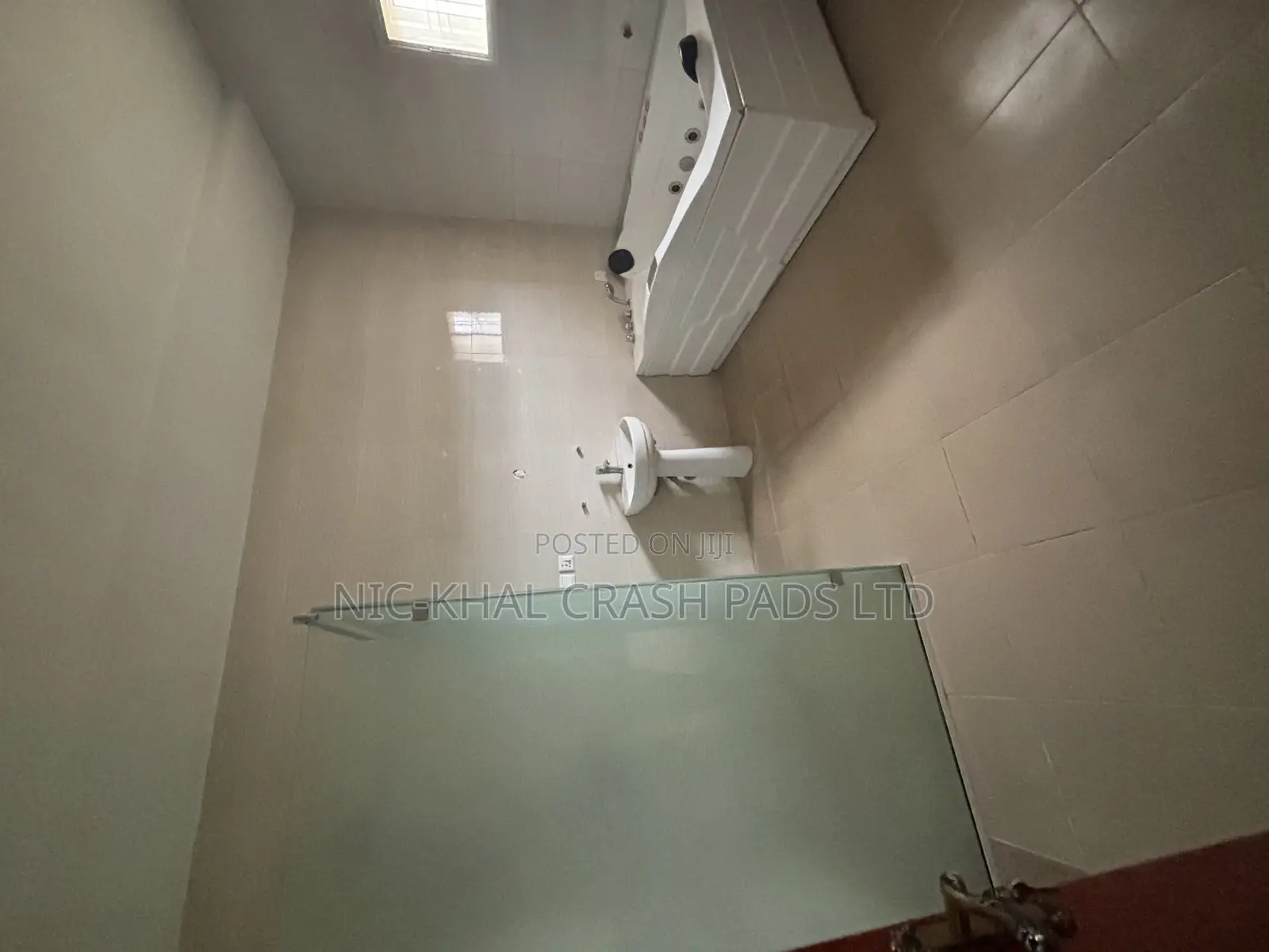 3bdrm Duplex in Jahi Gilmore for rent