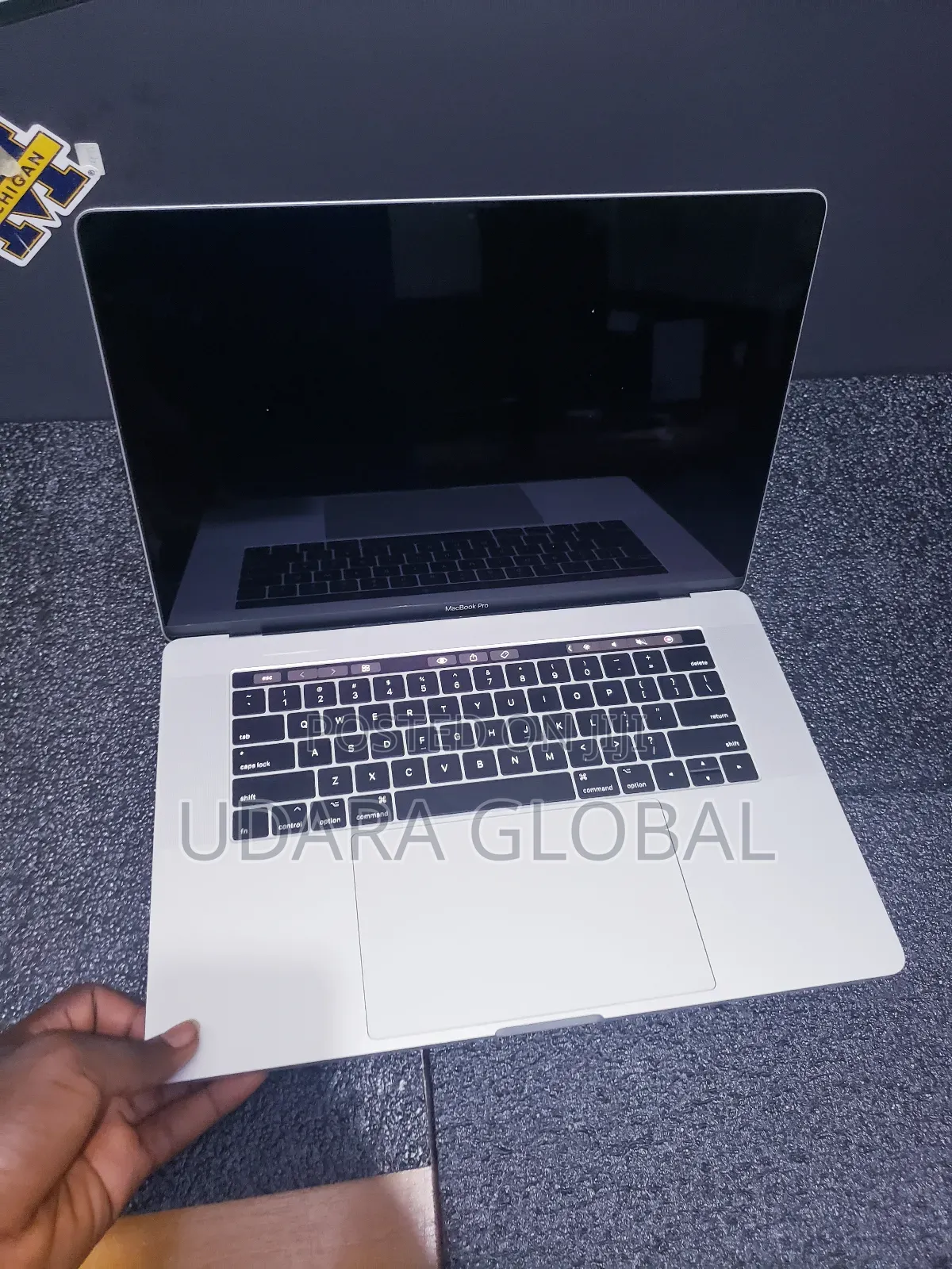 Laptop Apple MacBook Pro 2017 16GB Intel Core I7 SSD 256GB