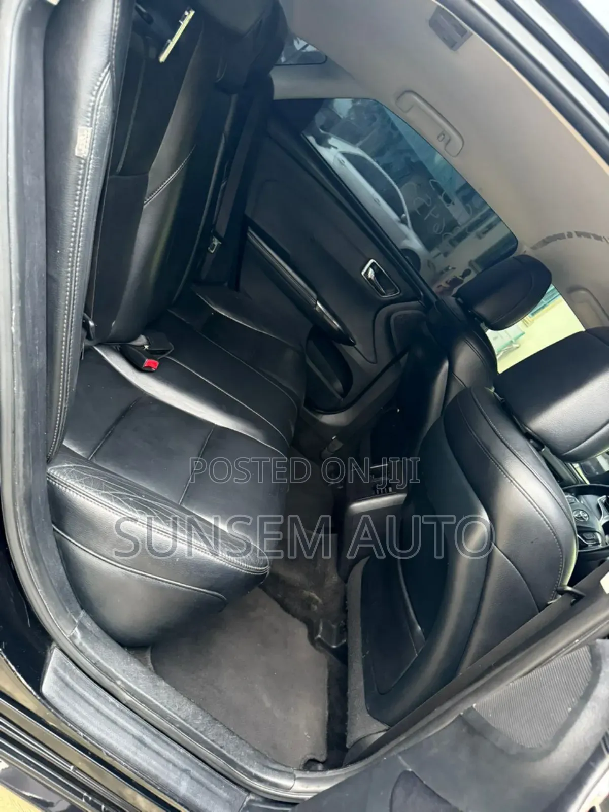 Toyota Avalon XLE Plus Sedan FWD (3.5L 6cyl 6A) 2017 Black