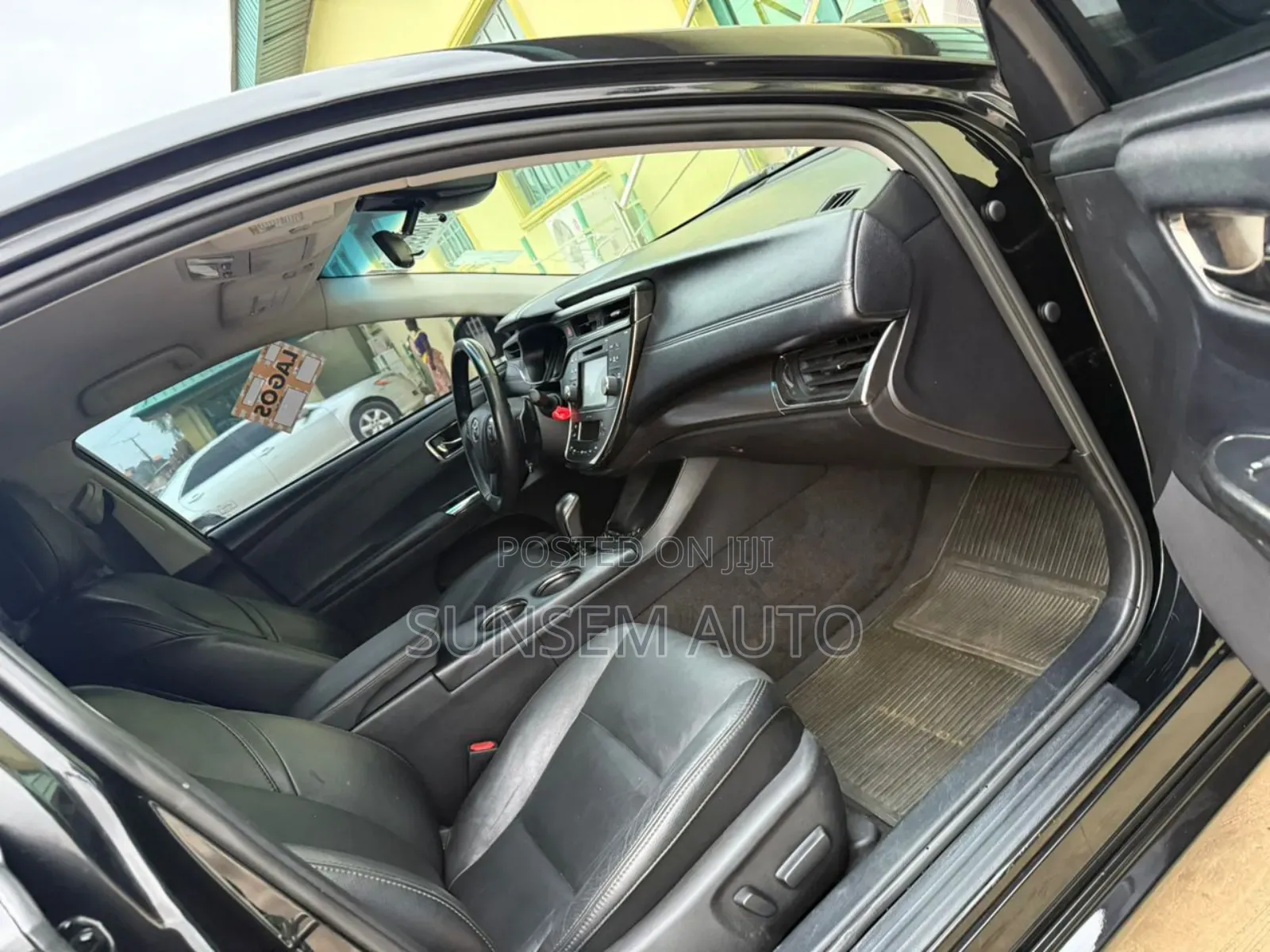 Toyota Avalon XLE Plus Sedan FWD (3.5L 6cyl 6A) 2017 Black