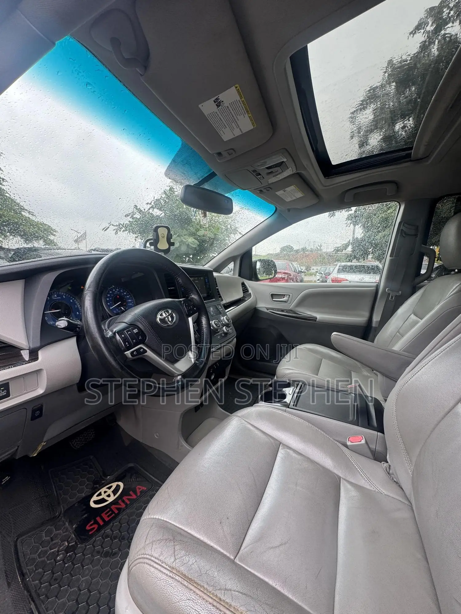 Toyota Sienna 2015 Silver