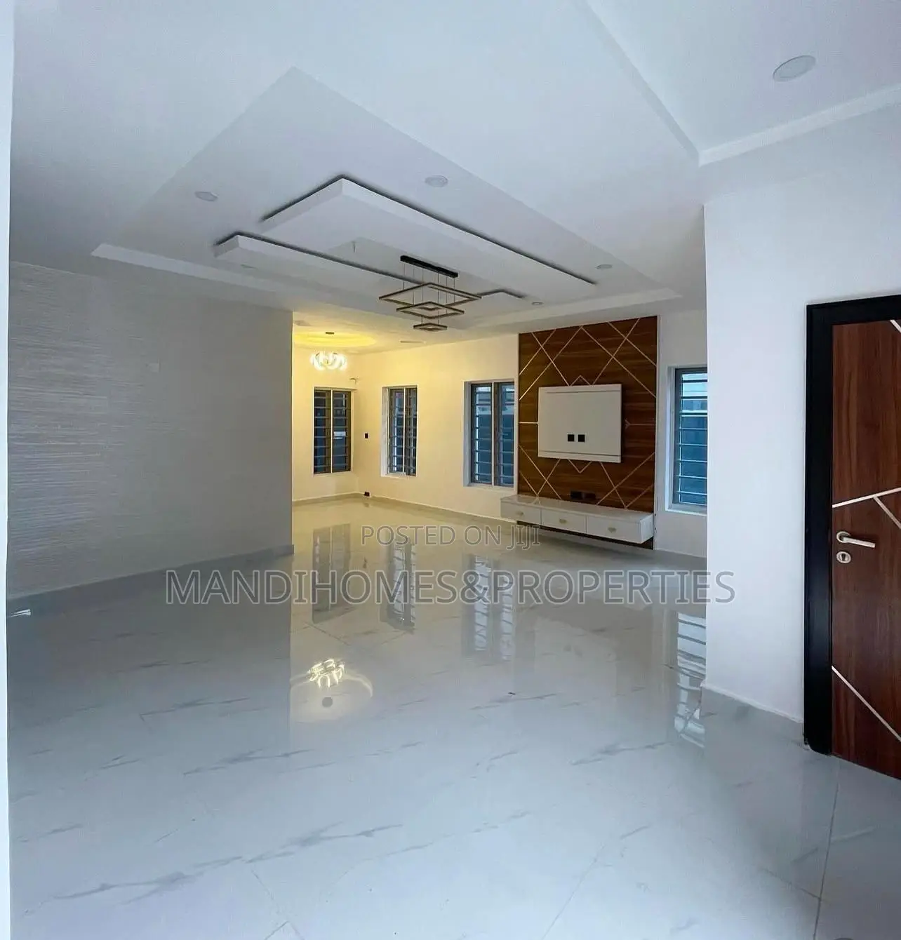 5bdrm Duplex in Ikate for sale
