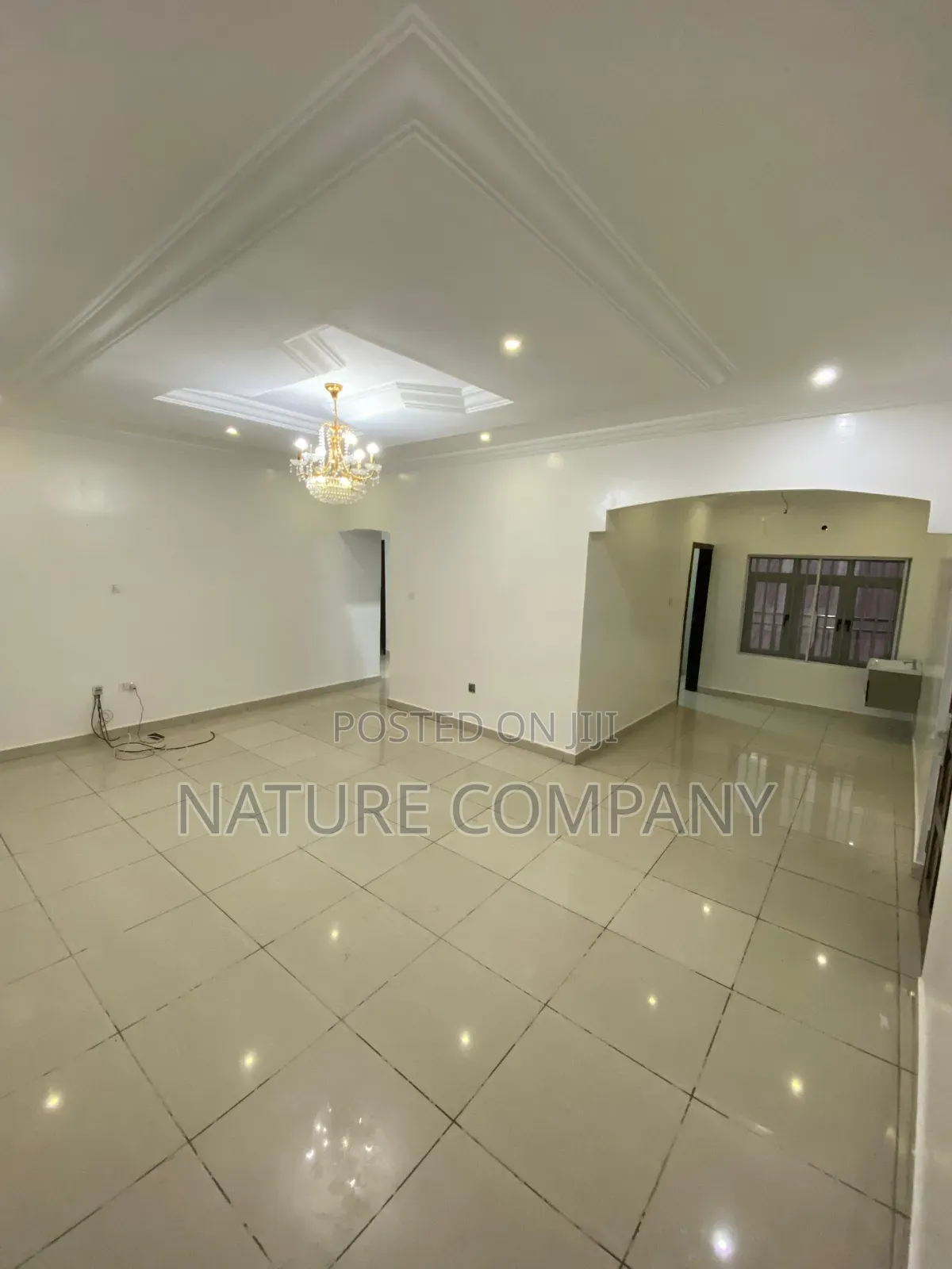 3bdrm Block of Flats in Chevron Drive Estate for rent