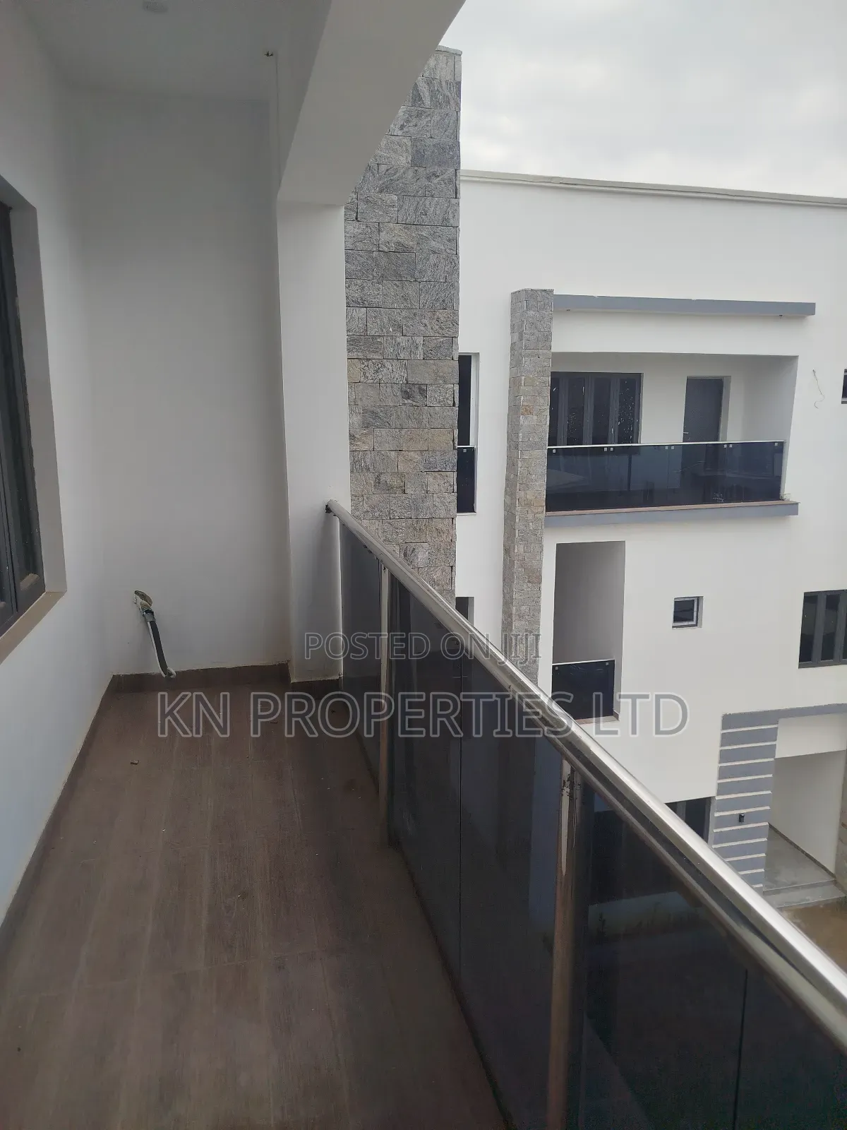 4bdrm Townhouse / Terrace in Durumi for rent